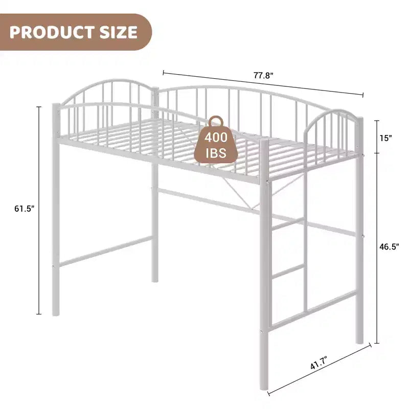 Lit mezzanine double avec cadre métallique robuste ; barrières de sécurité cintrées et échelle de sécurité.