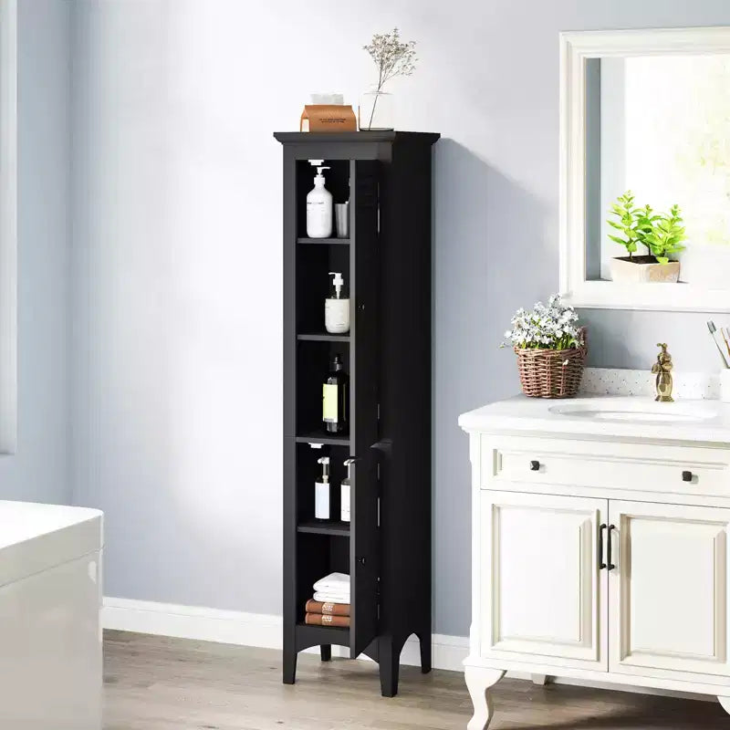 Meuble-lavabo de salle de bain avec deux portes persiennes et des étagères réglables.