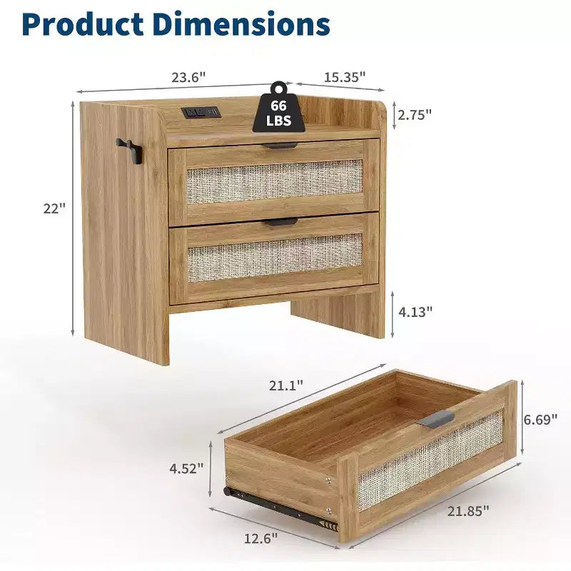 Deux tables de chevet en rotin ; une table de chevet avec deux tiroirs de rangement.