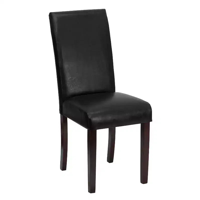 Chaise de prédicateur à dossier en similicuir noir, convenant aux cuisines, salles à manger et autres espaces similaires.
