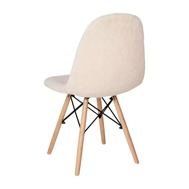 Fauteuil lounge en fausse peau de mouton avec pieds en hêtre