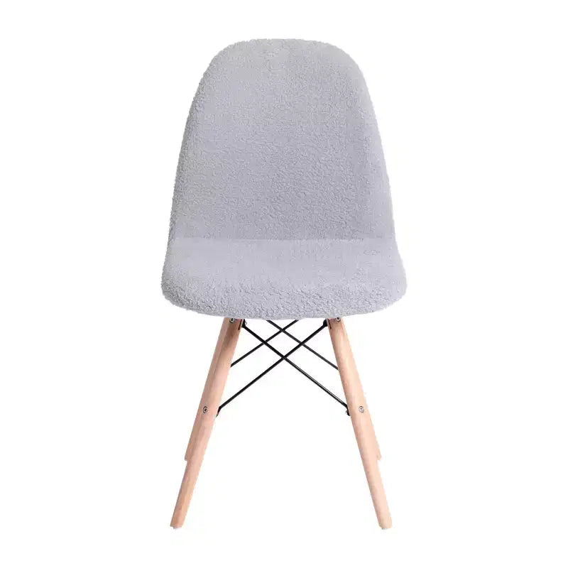 Fauteuil lounge en fausse peau de mouton avec pieds en hêtre