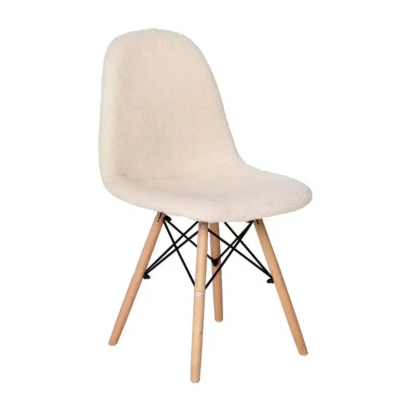 Fauteuil lounge en fausse peau de mouton avec pieds en hêtre